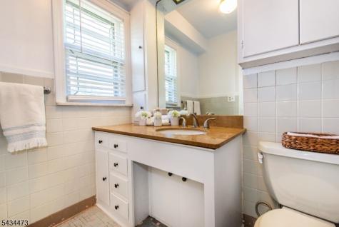 17 Luddington Road West Orange NJ 07052