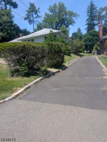 17 Luddington Road West Orange NJ 07052