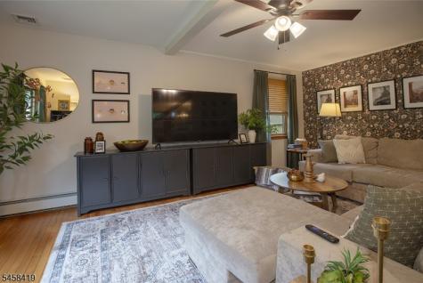 6 Helen Street Hopatcong NJ 07874