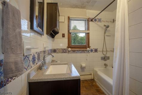 6 Helen Street Hopatcong NJ 07874