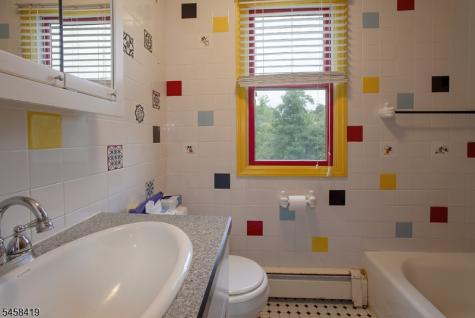 6 Helen Street Hopatcong NJ 07874