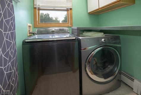 6 Helen Street Hopatcong NJ 07874