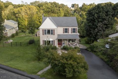 6 Helen Street Hopatcong NJ 07874