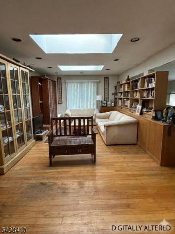 181 W Hobart Gap Road Livingston NJ 07039