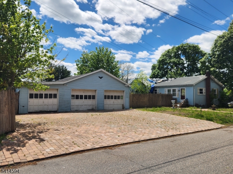 2 Abrams Road Holland NJ 08848