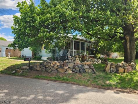 2 Abrams Road Holland NJ 08848