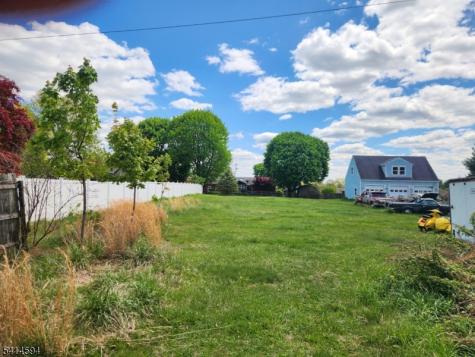 2 Abrams Road Holland NJ 08848