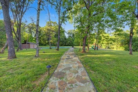 19 Trout Brook Lane Randolph NJ 07945