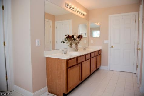 4 Spinnaker Drive South Amboy NJ 08879