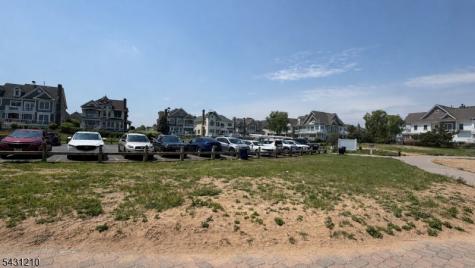 4 Spinnaker Drive South Amboy NJ 08879