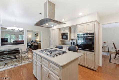 30 Willow Brook Lane Clinton NJ 08801