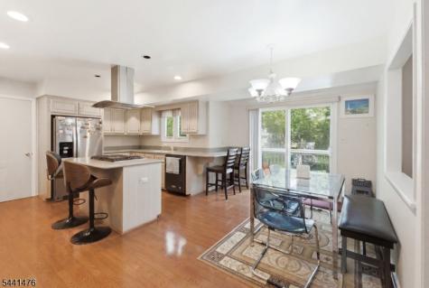30 Willow Brook Lane Clinton NJ 08801
