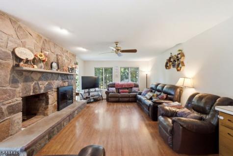 30 Willow Brook Lane Clinton NJ 08801