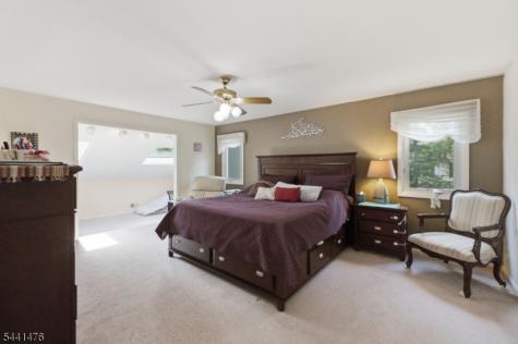 30 Willow Brook Lane Clinton NJ 08801