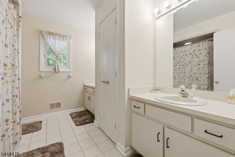 30 Willow Brook Lane Clinton NJ 08801
