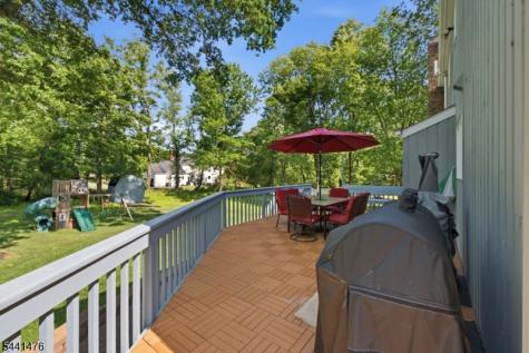 30 Willow Brook Lane Clinton NJ 08801
