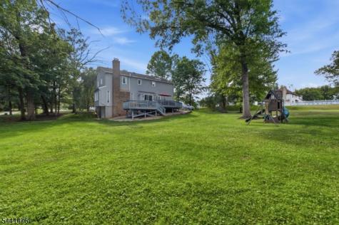 30 Willow Brook Lane Clinton NJ 08801