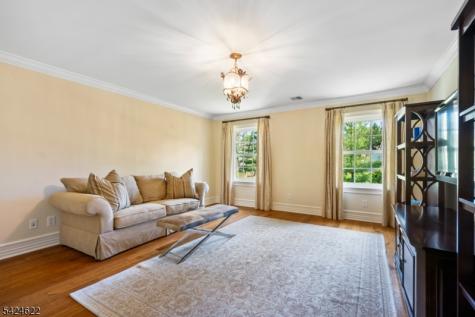 76 Pine Way New Providence NJ 07974