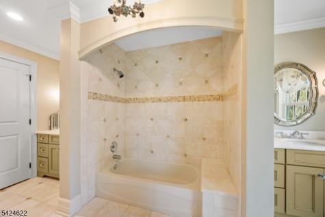 76 Pine Way New Providence NJ 07974