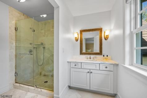 76 Pine Way New Providence NJ 07974
