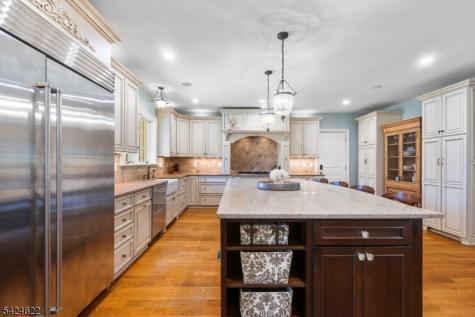 76 Pine Way New Providence NJ 07974
