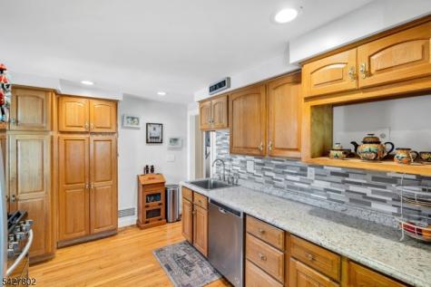 43 Everett Drive Dover NJ 07801