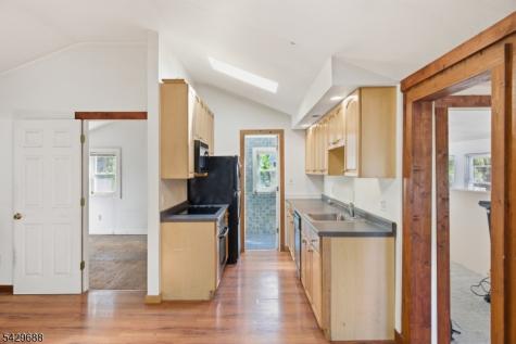 39 Fernwood Avenue Hardyston NJ 07460