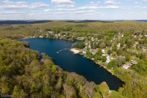 39 Fernwood Avenue Hardyston NJ 07460