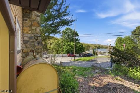 39 Fernwood Avenue Hardyston NJ 07460