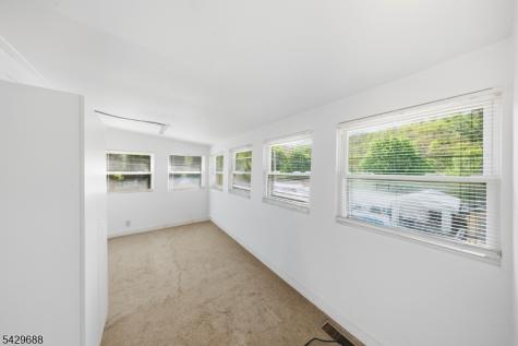 39 Fernwood Avenue Hardyston NJ 07460