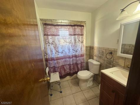 68 Danforth Avenue Jersey City NJ 07305