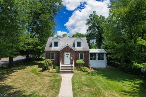 142 Mountain Parkway Green Brook NJ 08812