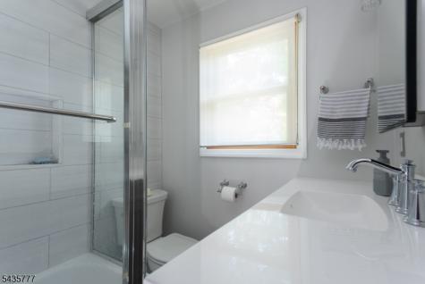 142 Mountain Parkway Green Brook NJ 08812