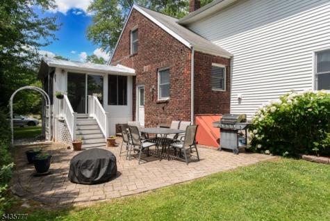 142 Mountain Parkway Green Brook NJ 08812
