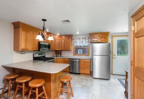 142 Mountain Parkway Green Brook NJ 08812