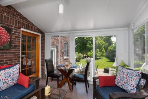 142 Mountain Parkway Green Brook NJ 08812