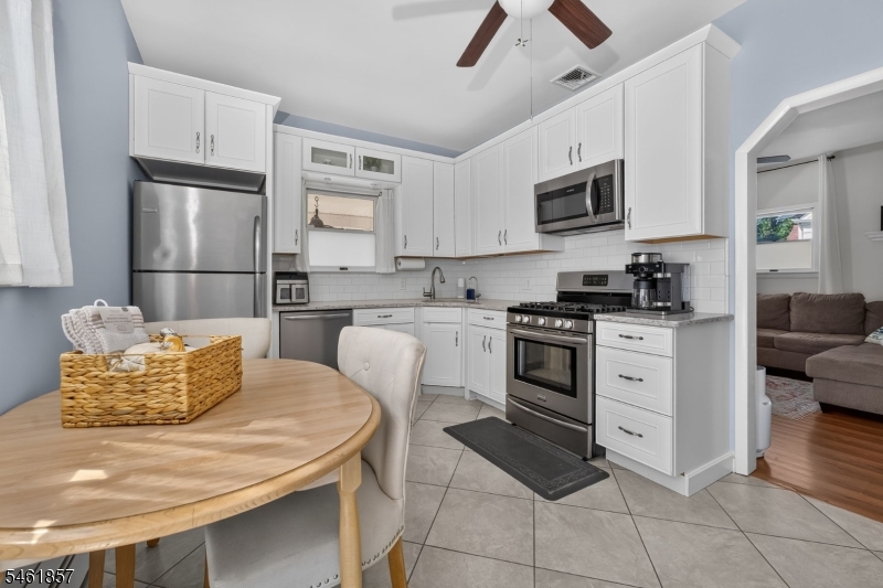 11 5TH Avenue Manville NJ 08835