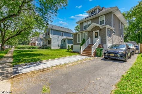 245 W 3rd Avenue Roselle NJ 07203