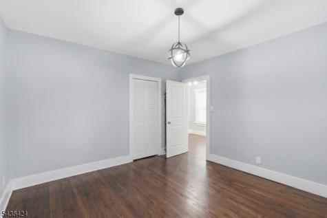 245 W 3rd Avenue Roselle NJ 07203