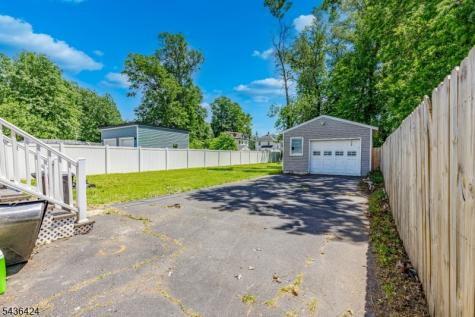 245 W 3rd Avenue Roselle NJ 07203