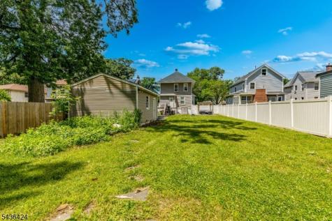 245 W 3rd Avenue Roselle NJ 07203