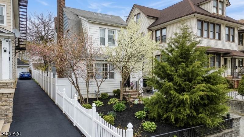 923 Kilsyth Road Elizabeth NJ 07208