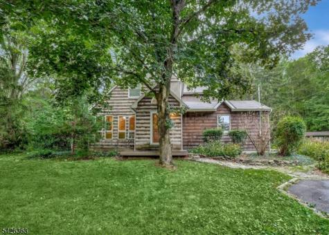10 Crestview Drive Hopewell NJ 08525