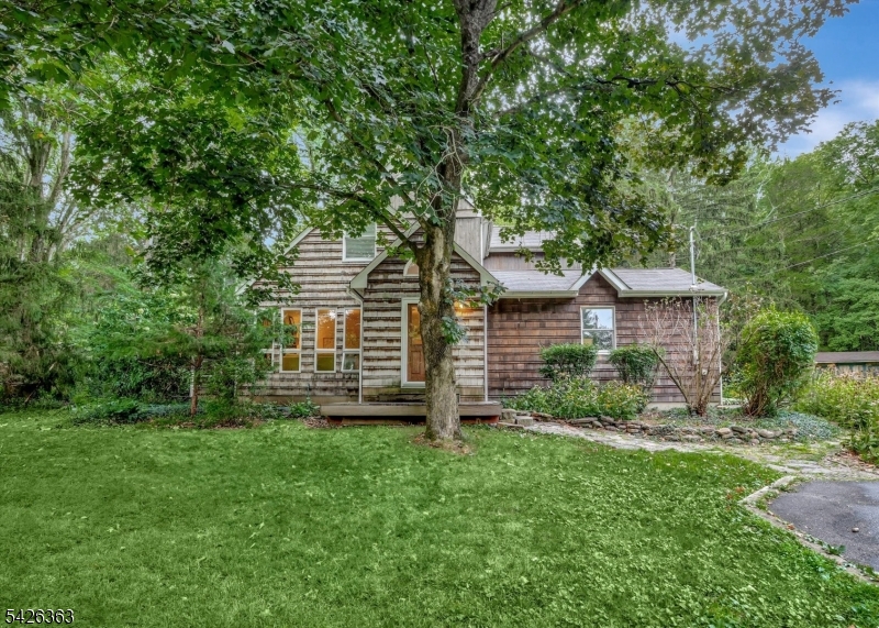 10 Crestview Drive Hopewell NJ 08525