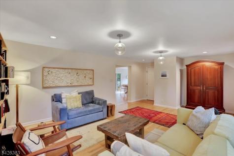 10 Crestview Drive Hopewell NJ 08525