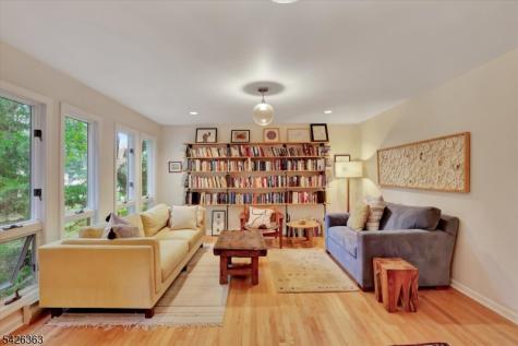 10 Crestview Drive Hopewell NJ 08525