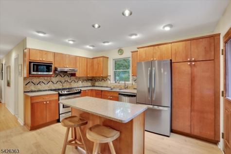10 Crestview Drive Hopewell NJ 08525