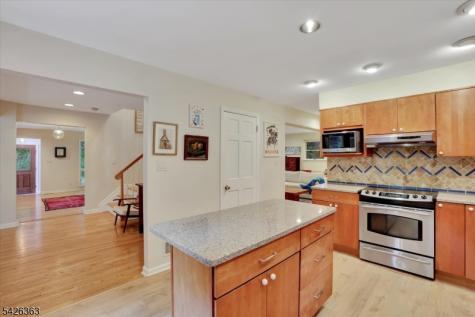 10 Crestview Drive Hopewell NJ 08525