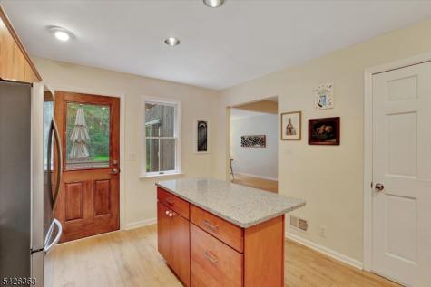 10 Crestview Drive Hopewell NJ 08525