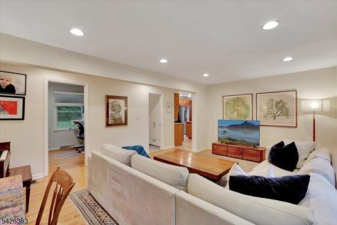 10 Crestview Drive Hopewell NJ 08525